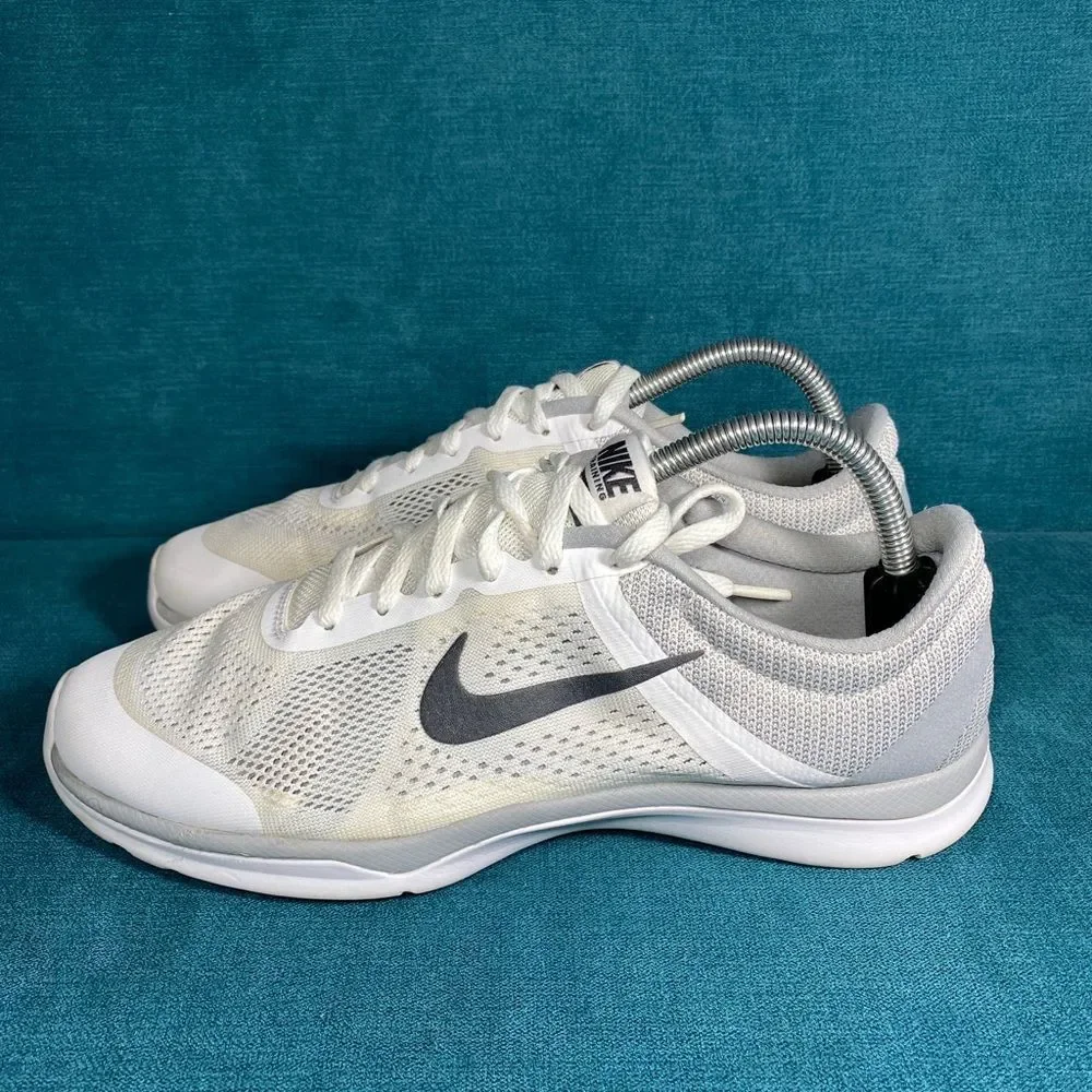 Size 10 - Women’s Nike season TR 5 shoes